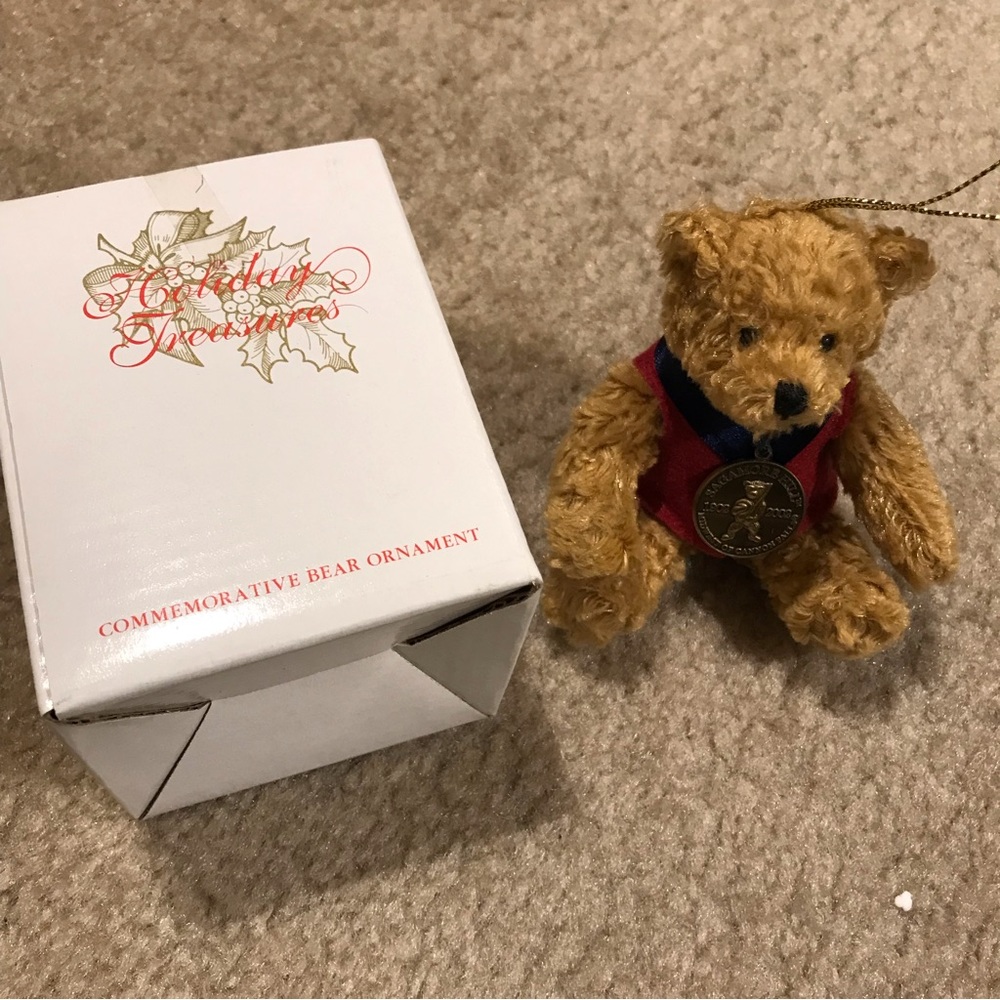 😳3/$15😳 Theodore Roosevelt Sagamore Hill 2002 commemorative bear ornament